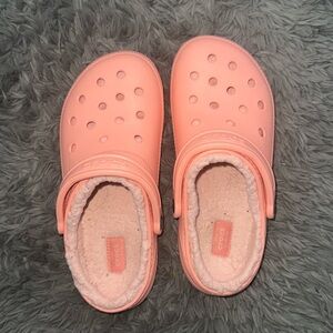 fuzzy pink crocs